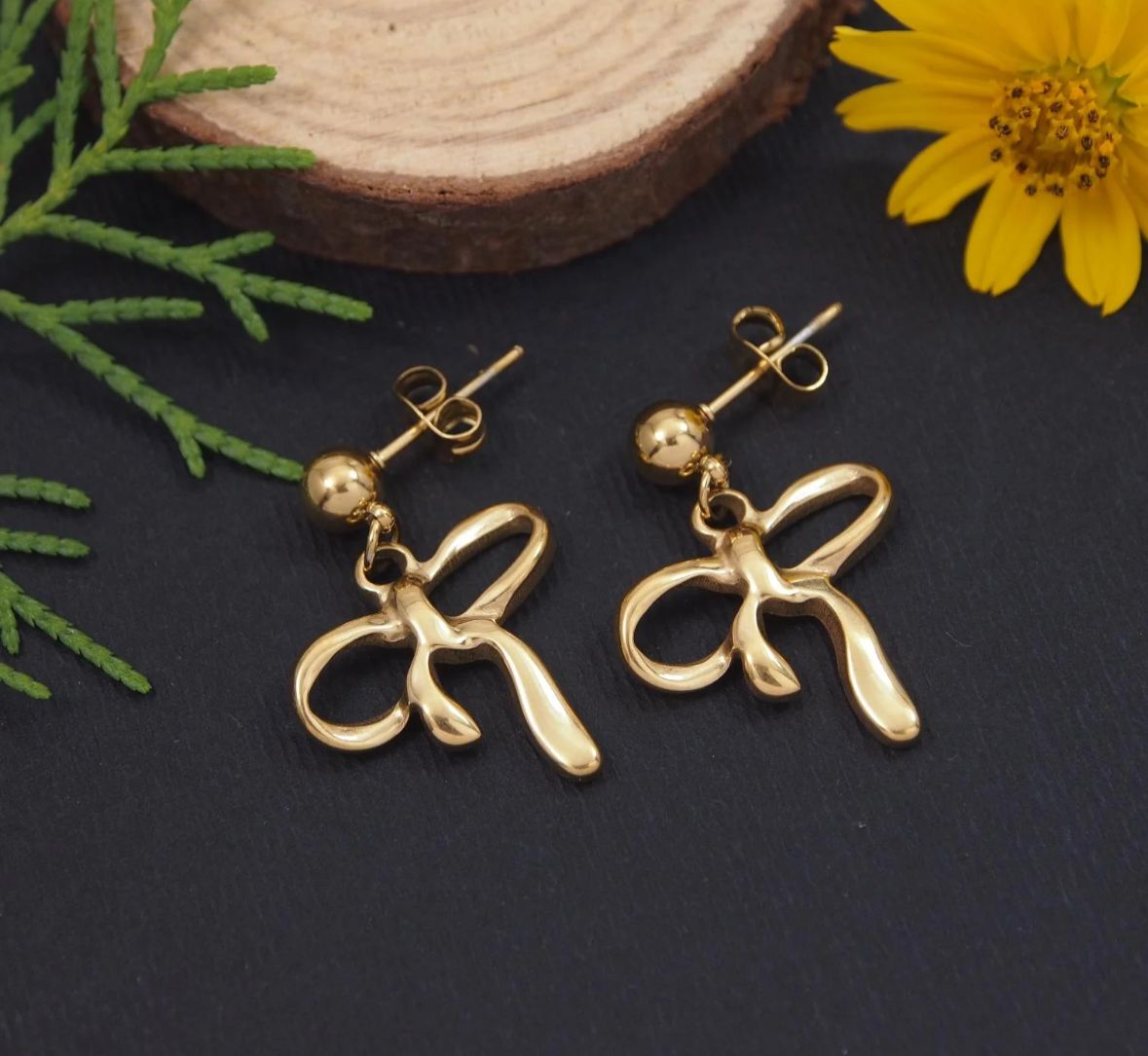 Cute little bow earings