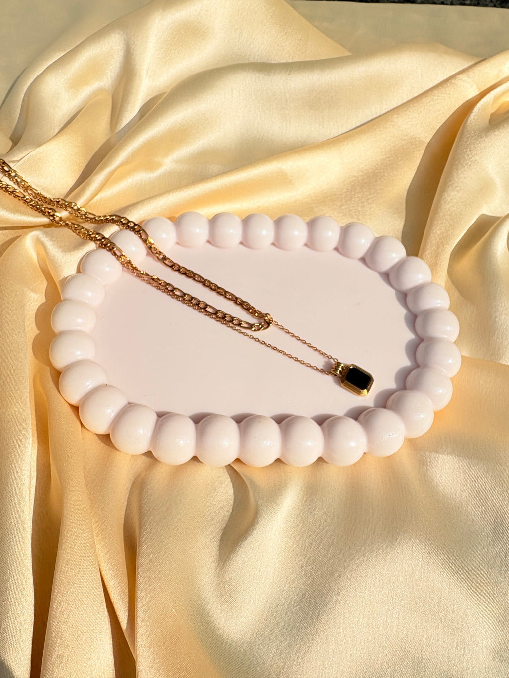 Dual Chain black pendent